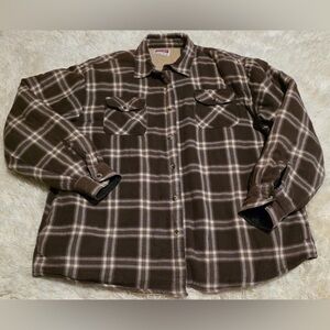 Wrangler Men’s Size XL Brown Checkered Shacket With Sherpa Lining EUC